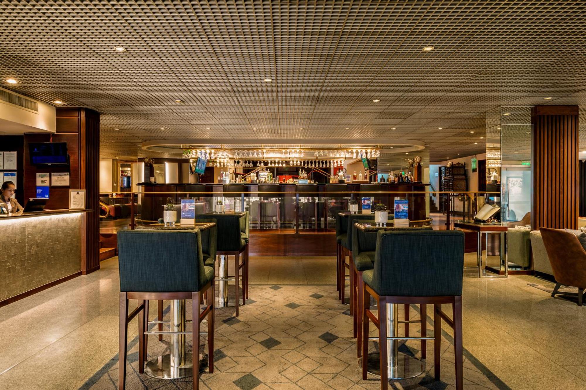 Casa Andina Premium Miraflores Distretto di Distretto di Lima Esterno foto The bar at the lounge